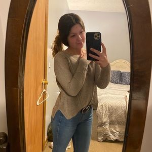 Small lightweight American Eagle Sweater!